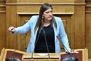 «Ο δόκτωρ, του δόκτωρ - South Eastern κι εσείς»: Μαθήματα... κλίσης έκανε η Κωνσταντοπούλου στον Μηταράκη