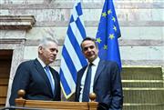 Η «λεπτή κόκκινη γραμμή» Μητσοτάκη και το εσωκομματικό σφυροκόπημα - «Περιμένατε να γίνει Κούγκι»