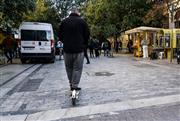 Ηλεκτρικά πατίνια με κωδικούς Taxisnet: Φρένο στους ανήλικους και υποχρεωτική ασφάλιση - Τα νέα μέτρα