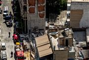 Κατάρρευση πολυκατοικίας στα Πετράλωνα: Οι ένοικοι είχαν αντιληφθεί από το προηγούμενο βράδυ ότι το κτίριο «έγερνε»