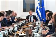Η διπλή στρατηγική της κυβέρνησης απέναντι στο ΠΑΣΟΚ - Σε ποια «δεξαμενή» στοχεύουν οι γαλάζιοι