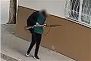 Πυροβολισμοί στην Τουρκία: Η στιγμή που ο 15χρονος δράστης πλησιάζει στο σχολείο κρατώντας καραμπίνα