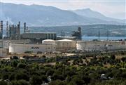 Νεκρός ο ένας από τους δύο τραυματίες στην έκρηξη στα διυλιστήρια της Motor Oil