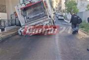 «Βούλιαξε» απορριμματοφόρο σε δρόμο της Πάτρας - Τραυματίστηκε εργαζόμενος