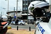 Τζιτζιφιές: «Θα σας σκοτώσω όλους» φώναζε ο άνδρας που πυροβόλησε γυναίκα σε μπαρ - Η στιγμή της σύλληψης