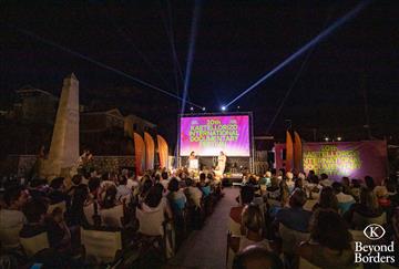 article square background image