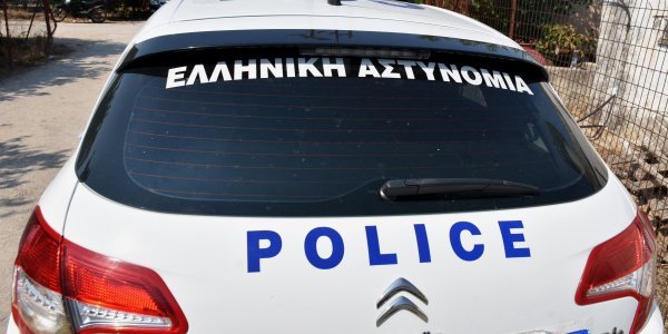 Πάτρα: Κλειδώθηκαν σε καφέ για να γλιτώσουν τον έλεγχο και ...