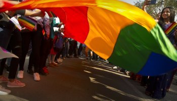 Το Μπρουνέι έναντια στους ομοφυλόφιλους