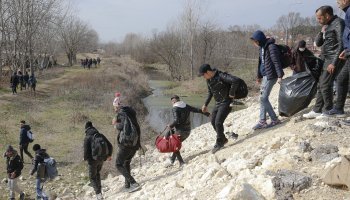 Πρόσφυγες και μετανάστες στα σύνορα του Έβρου
