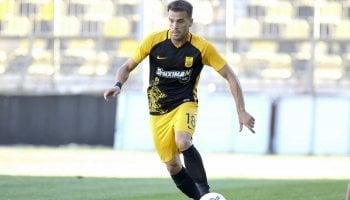 Ο Τσουμάνης με τη φανέλα του Αρη