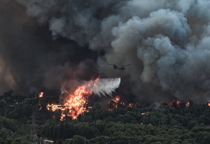 Φωτιά στη Βαρυμπόμπη: Σε επιφυλακή η αστυνομία με διαταγή ...